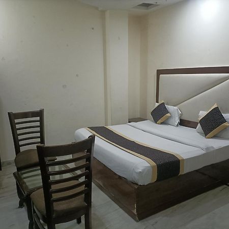 Hotel Ringer New Delhi Extérieur photo
