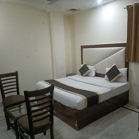 Hotel Ringer New Delhi Extérieur photo